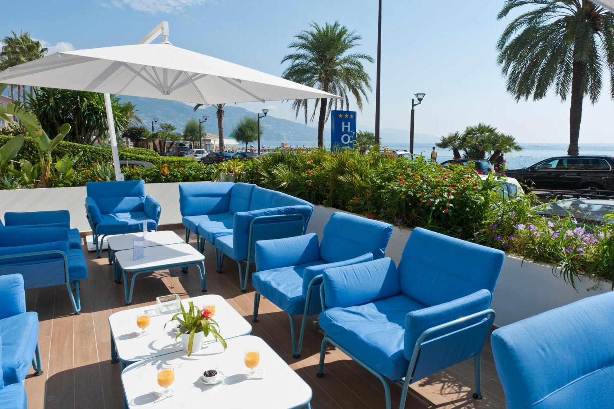 Hotel Victoria Roquebrune-Cap-Martin Bagian luar foto